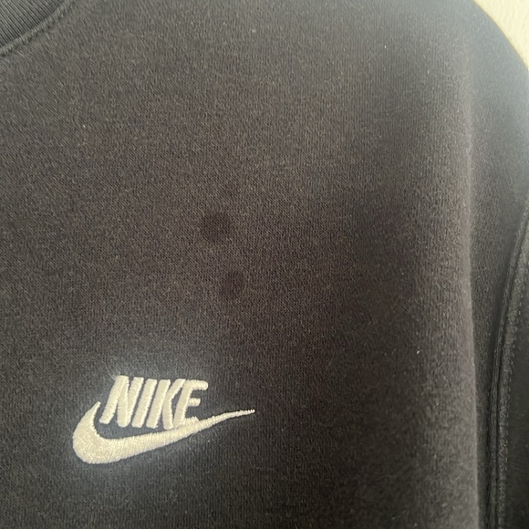 Black Nike crewneck sweater - Picture 2 of 2